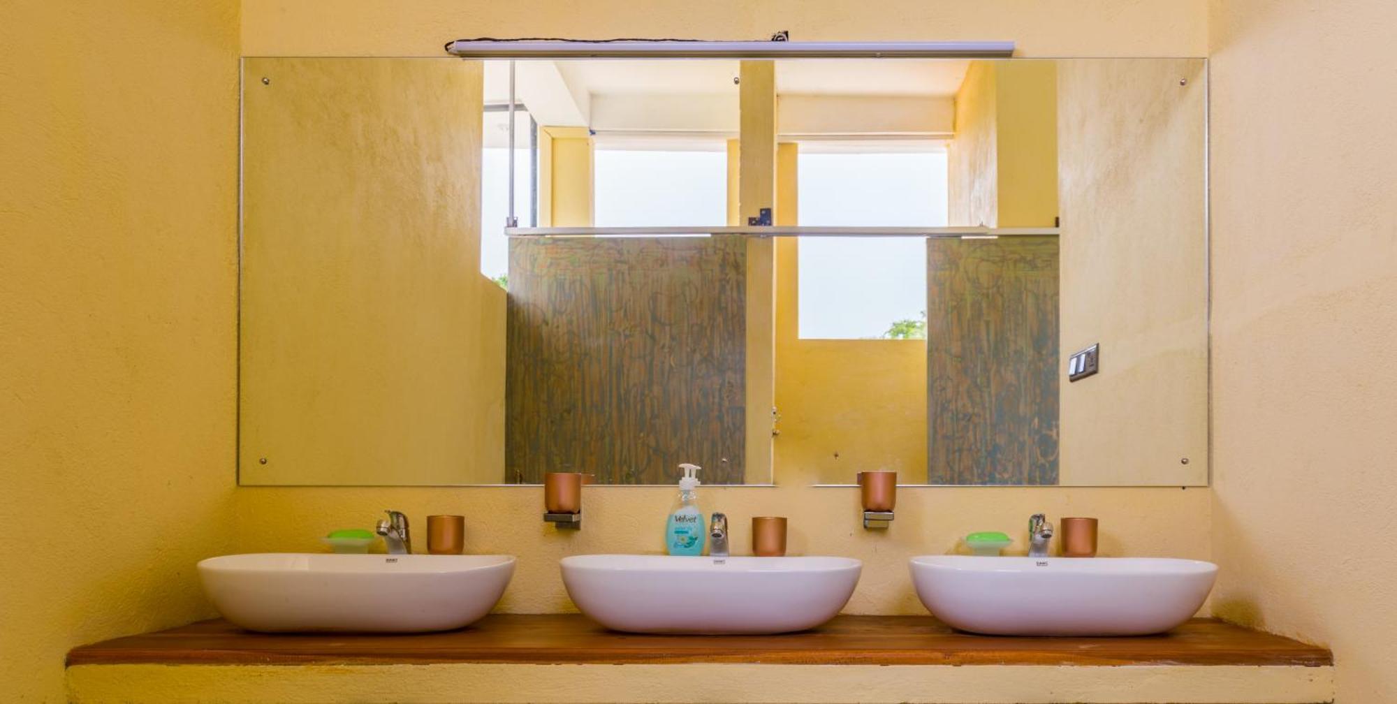 Forestville Yala Ngoại thất bức ảnh